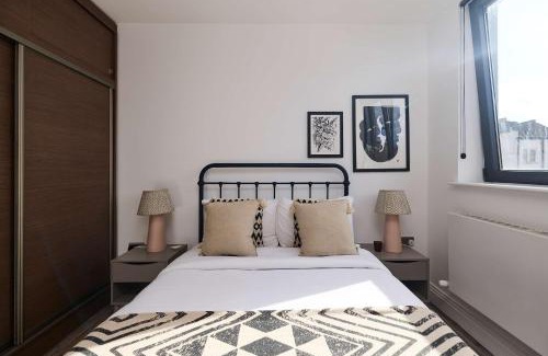 Harlesden Apartment | The Harlesden Place - Modern 3BDR Flat with Balcony