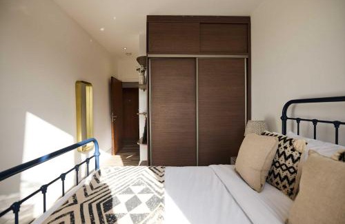 Harlesden Apartment | The Harlesden Place - Modern 3BDR Flat with Balcony