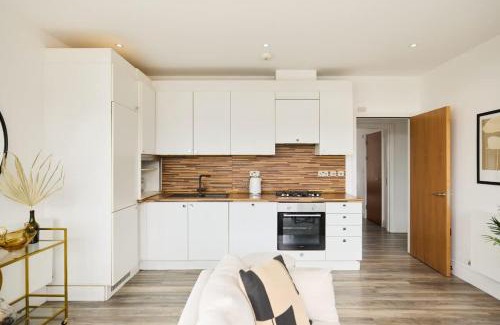 Harlesden Apartment | The Harlesden Wonder - Captivating 3BDR Flat