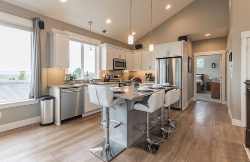 Troutdale House | The Harlow House Gateway to the Gorge