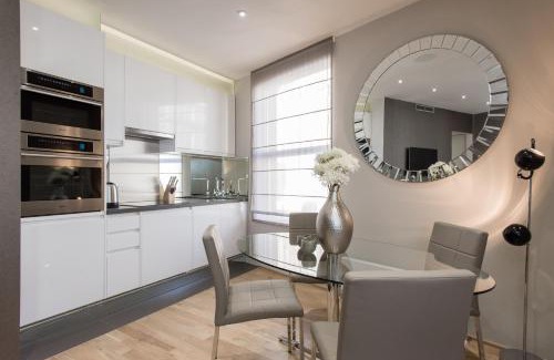 Courtfield Apartment | The Harrington - Gloucester Road - 1 Harrington Gardens