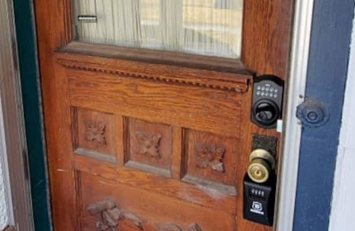 Guthrie Apartment | The Harrison House / Pets Welcome / WIFI