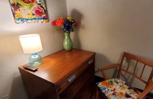 Guthrie Apartment | The Harrison House / Pets Welcome / WIFI