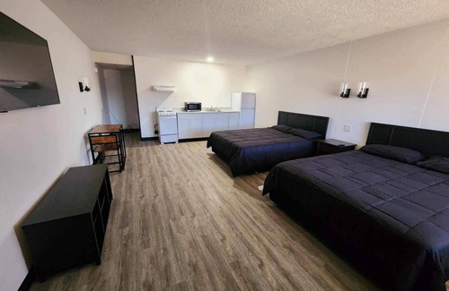 Salina Hotel | The Hastings Inn Salina
