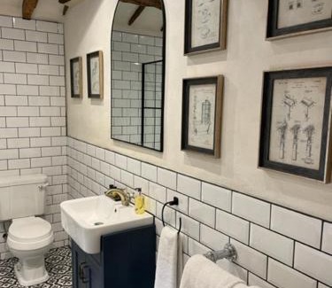 Hatch Beauchamp Bed & Breakfast | The Hatch Inn