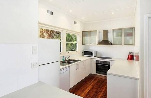 Terrigal House | The Haven Beach House 6 bedroom 4 bathroom home overlooking Terrigal beach