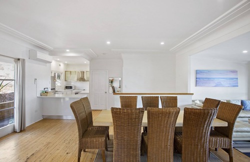 Terrigal House | The Haven Beach House 6 bedroom 4 bathroom home overlooking Terrigal beach