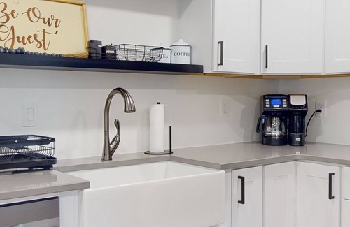 Ashley Oaks House | The Haven with an Amazing Location *No Cleaning Fee*