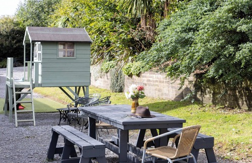 Christchurch Cottage | The Hayloft