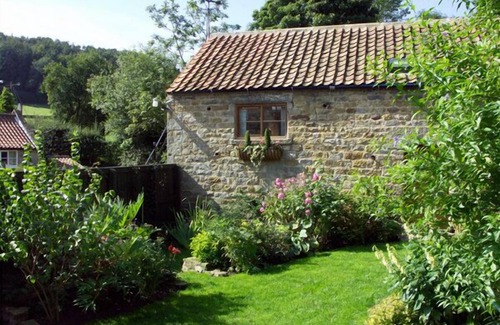 Lastingham Cottage | THE HAYLOFT, luxury holiday cottage, with open fire in Lastingham