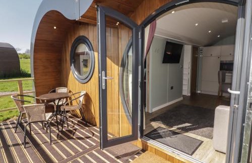 Cowbridge House | The Hazel Pod