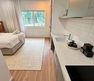 Byron Bay Hotel | The Health Lodge