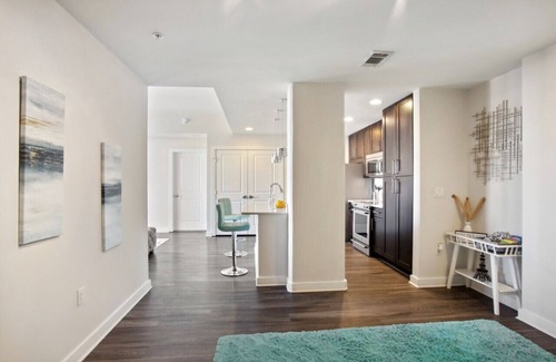 Lenox Apartment | The Heart of the city