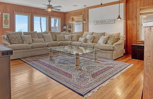 Cocoa Beach House | The Heartland: a beach front cottage with vintage charm