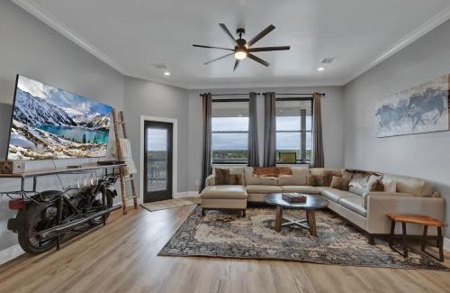 Fredericksburg House | The Heavy Pour