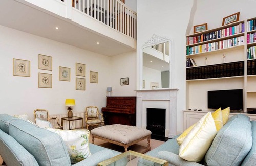 Parsons Green and Walham Apartment | The Height of Relaxation, by Veeve