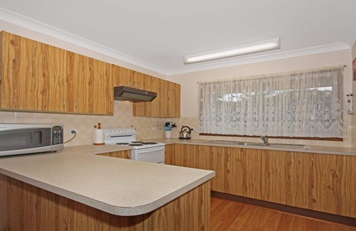 Currarong House | The Heights – short stroll to the Rock Pool