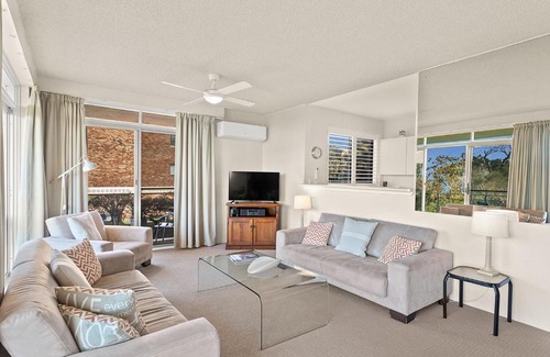 Nelson Bay Apartment | The Helm Unit 1 22 Voyager Close