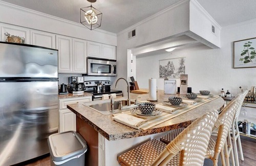 Rocky Point Condo | The Hemingway Subtropical Bayview balcony htd pool
