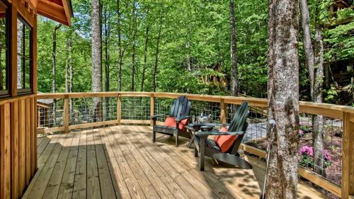 Gatlinburg House | The Hemlock in Treehouse Grove at Norton Creek
