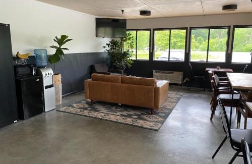Loudonville Hotel | The Hemlock Inn