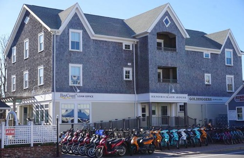 Block Island Hotel | The Hendrickson House