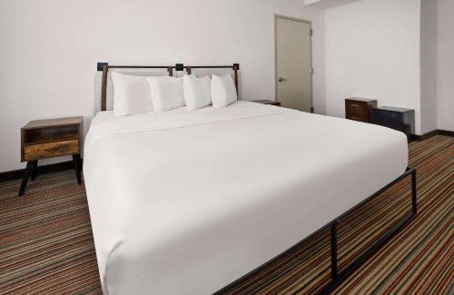 Midtown Hotel | The Herald by LuxUrban