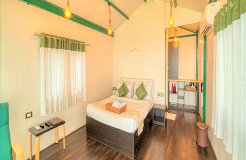 Mundhegaon Hotel | The Herb Farm