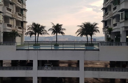 Seri Kembangan Condo | The Heritage Lake View + Wifi Condo