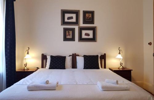 Glenelg House | The Heritage - located in in the center of Glenelg