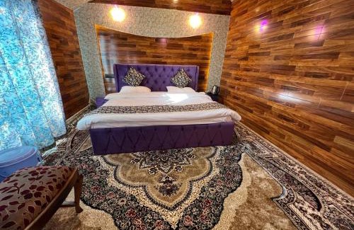 Dal Lake Boat Rental | The Heritage Safina Group Of Houseboats