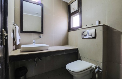 East of Kailash Hotel | The Hermitage by Cosy Hotels