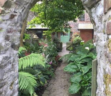 Torrington House | The Hermitage