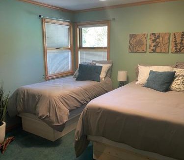 Sicamous House | The HI-Mark House - Hot tub,AC,Pool table, Pool May2026