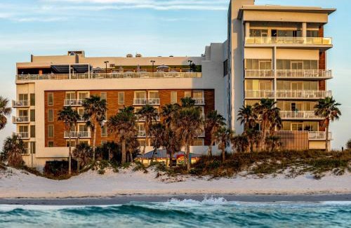 Clearwater Beach Resort | The Hiatus Clearwater Beach, Curio Collection By Hilton