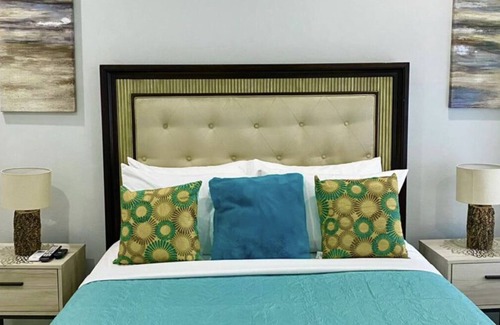 Barbican Apartment | The Hidden Gem - Centrally located apartment close to the Bob Marley Museum