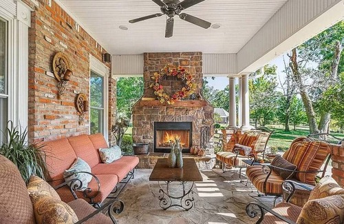 Maysville House | The Hidden Grove Pool Estate