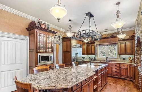 Maysville House | The Hidden Grove Pool Estate