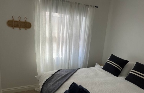 Wagga Wagga House | The Hideaway Affordable Accomodation