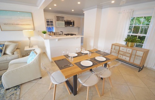 Porters House | The Hideaway apartment with private pool