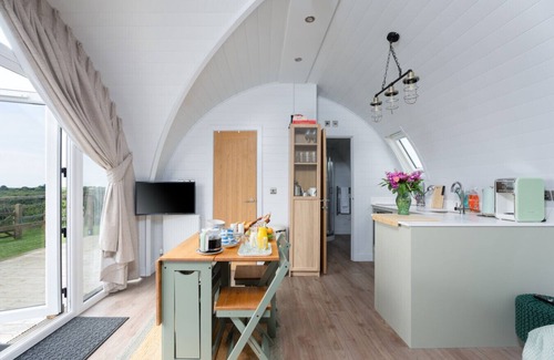Castallack Cabin | The Hideaway at Tremorna Farm