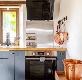 Brimpsfield House | The Hideaway - Authentic Cotswolds Village Living