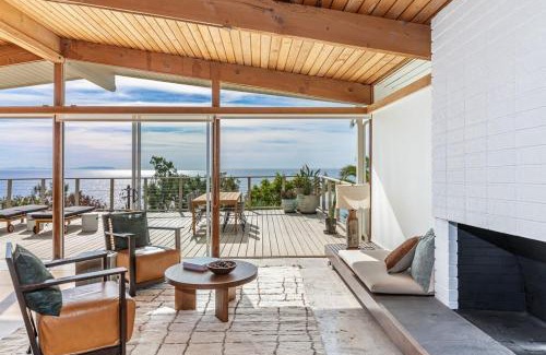 Central Malibu House | The Hideaway Beach House by Stay Awhile Villas