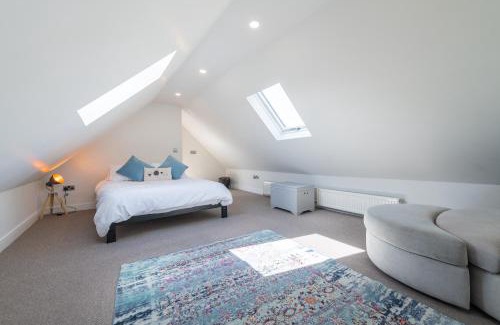 Newmilns Villa | The Hideaway - Farm Stay with hottub, pool table and outdoor cinema