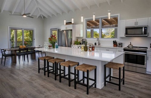 Estate Hull Villa | The Hideaway Hull Bay Beachfront Villa 1