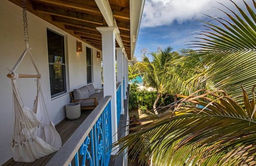 Estate Hull Villa | The Hideaway Hull Bay Beachfront Villa 2