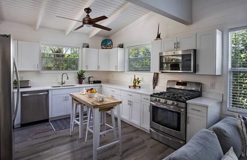 Estate Hull Cottage | The Hideaway Hull Bay Cottage 8