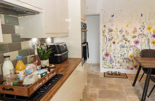Waverton Cottage | THE HIDEAWAY @ WAVERTON VILLA, pet friendly, with a garden in Wigton