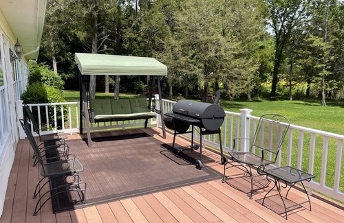 Guntersville House | "THE HIDEOUT AT BUCK ISLAND"- private dock, ample parking, 5 min to City Harbour
