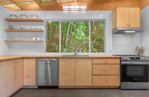 Delancey Apartment | The Hideout in Hamden